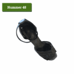 Nummer 48: zwarte vrouwenschoen met hak, open model. Mogelijk een dansschoen
